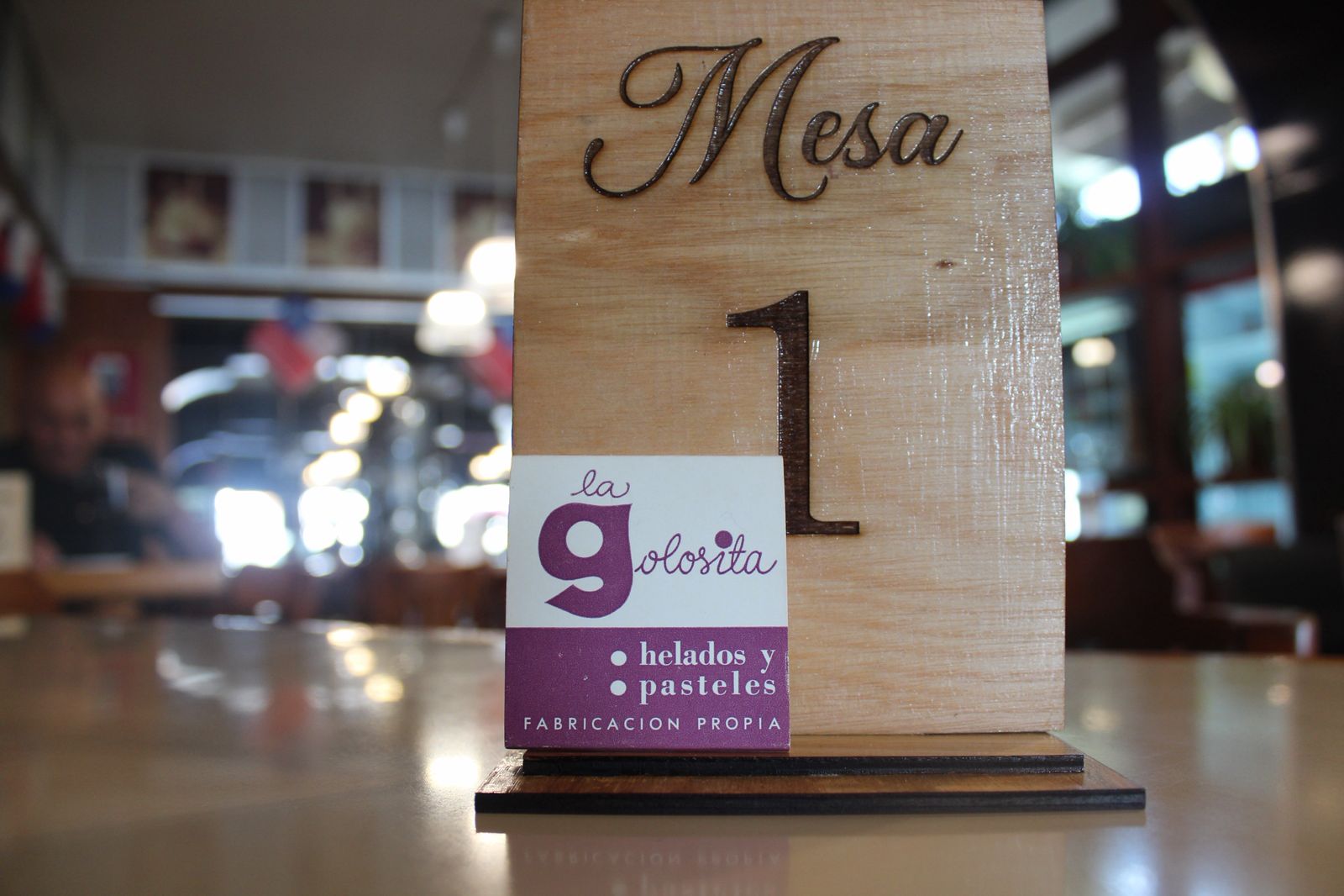 Clientes disfrutando en La Golosita